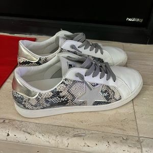 Vintage Havana Bianca Snakeskin shoes - size 7 - in EUC